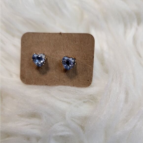 None Jewelry - gold & blue crystal heart post earrings